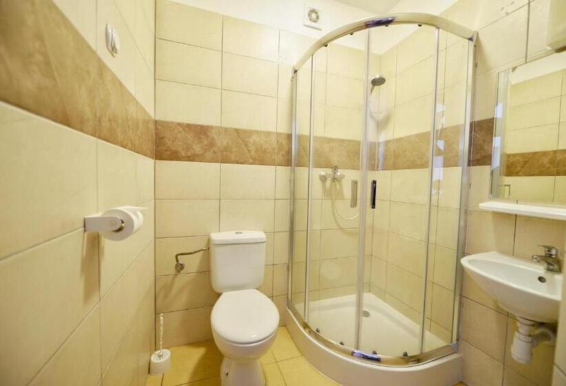 Quarto Triplo Estandar, Pirat Hotel & Spa Hotel Z Basenem