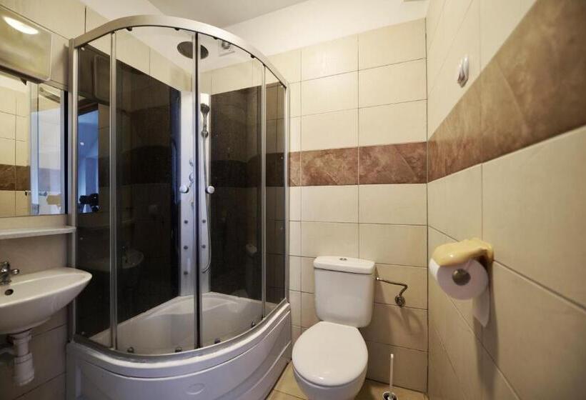Четырехместный Номер Стандарт, Pirat Hotel & Spa Hotel Z Basenem