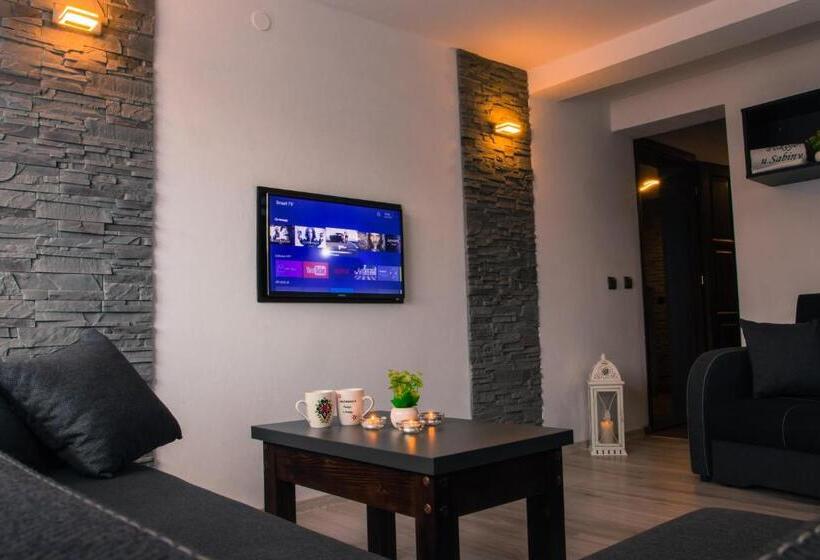 Трехместный Номер Комфорт, Pokoje I Apartamenty U Sabiny   Apartament I Domek Z Jacuzzi Na Wyłączność   Pozostałe Pokoje Bez Ja
