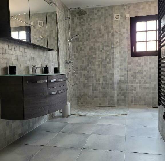 Номер Стандарт, Chambre D Hôte à La Villa René