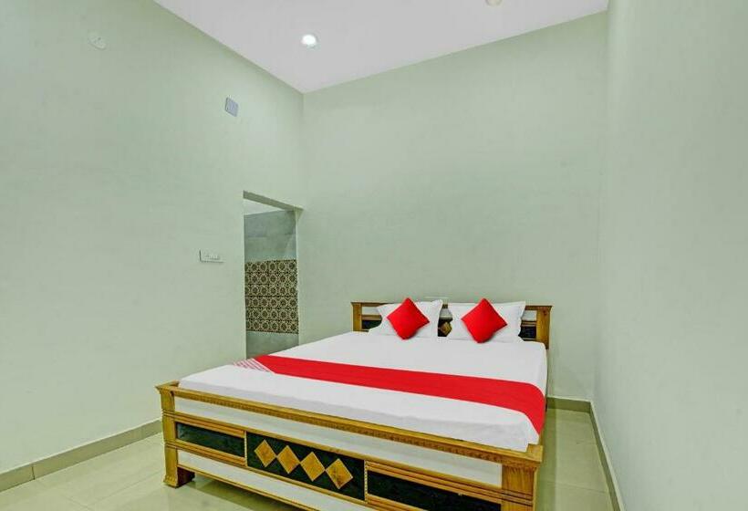 اتاق کلاسیک سه تخته, Flagship Hotel Shalimar Guest House