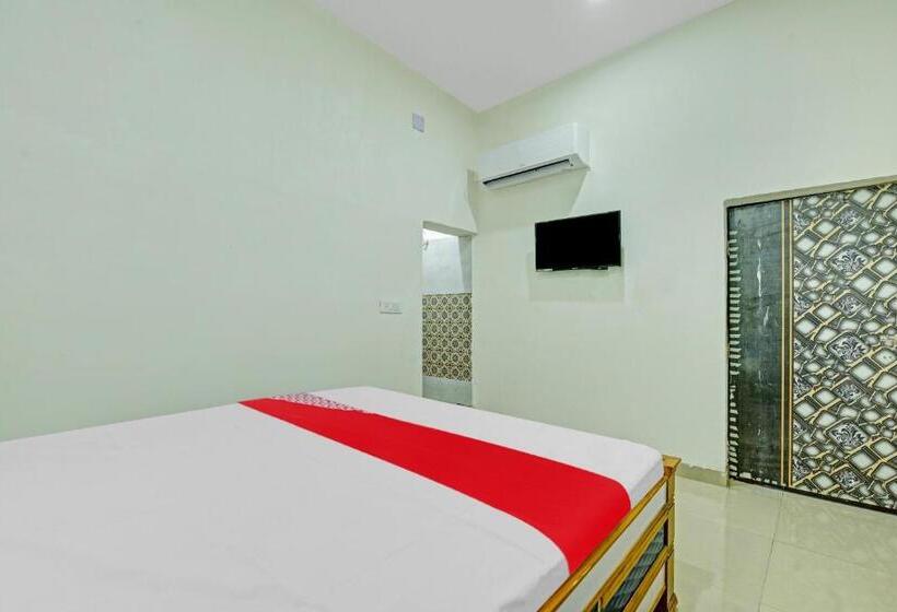 اتاق کلاسیک سه تخته, Flagship Hotel Shalimar Guest House