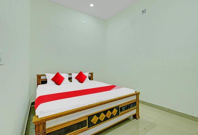 اتاق کلاسیک سه تخته, Flagship Hotel Shalimar Guest House