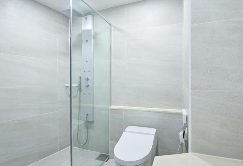 Номер Стандарт, Chuncheon Eston