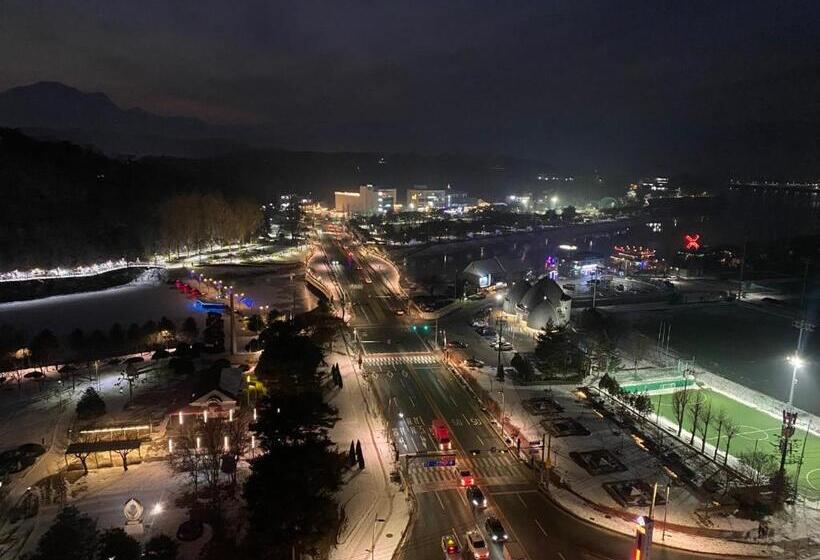 Семейный Номер, Chuncheon Eston