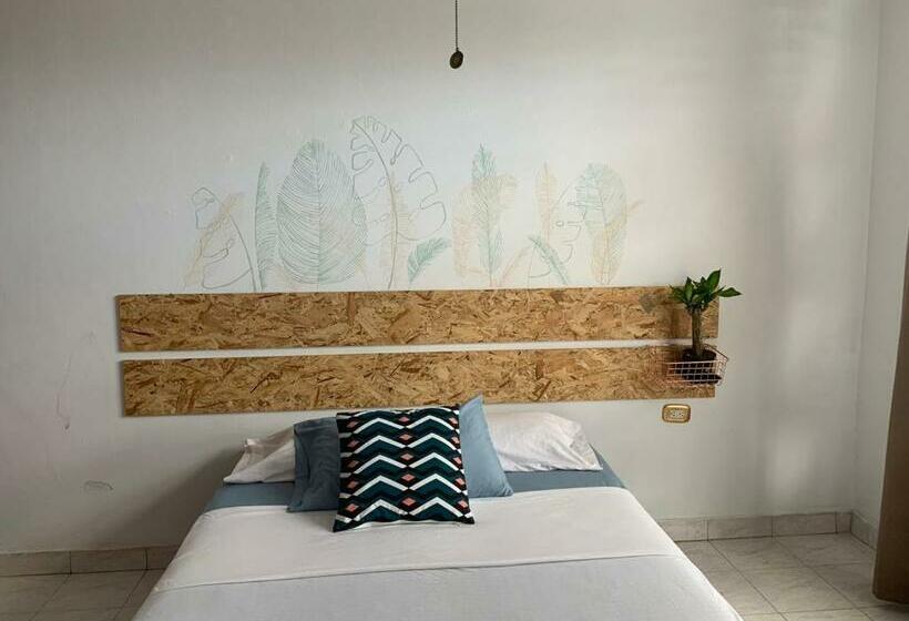 Quarto Estandar, Sinergia Coworking & Hostel