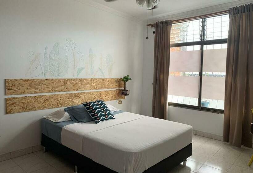 Quarto Estandar, Sinergia Coworking & Hostel