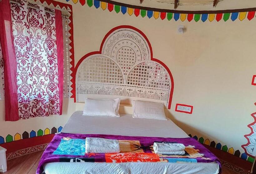豪华房间, Dholavira Village Resort