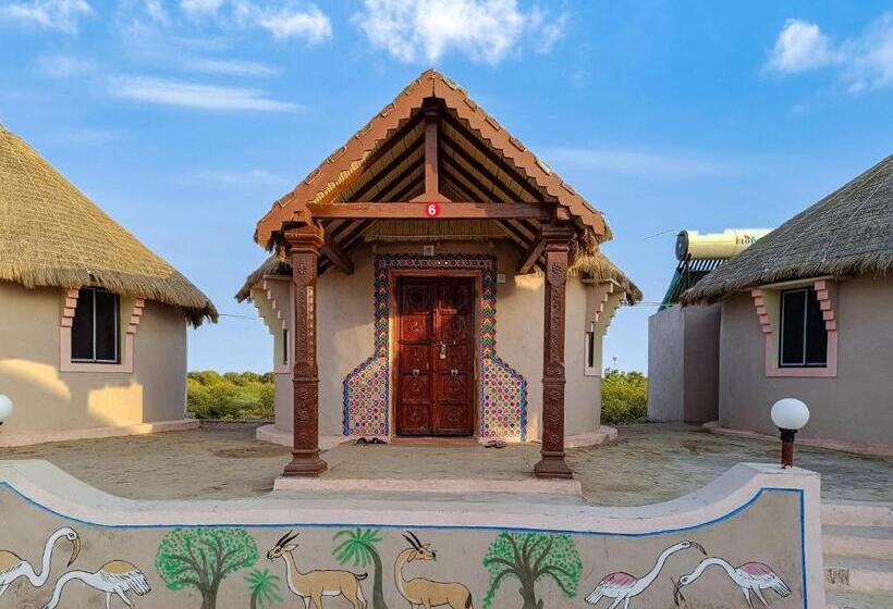 豪华房间, Dholavira Village Resort