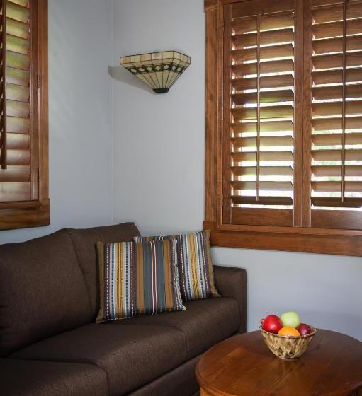 스위트 킹사이즈 침대, Calistoga Wine Way Inn