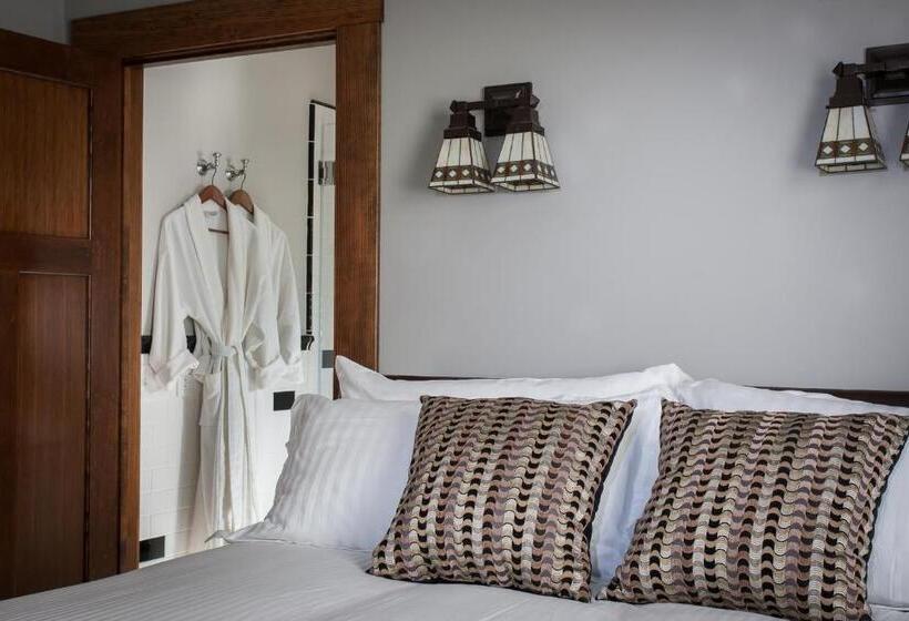 스위트 킹사이즈 침대, Calistoga Wine Way Inn