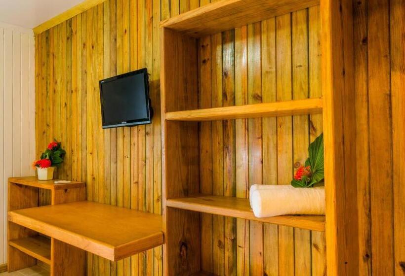 اتاق لوکس با چشم‌انداز دریا, Caribbean Villas
