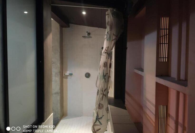 침실 2개 아파트, Amarin Hotel Patong