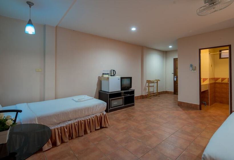 수피리어 트리플 룸, Amarin Hotel Patong