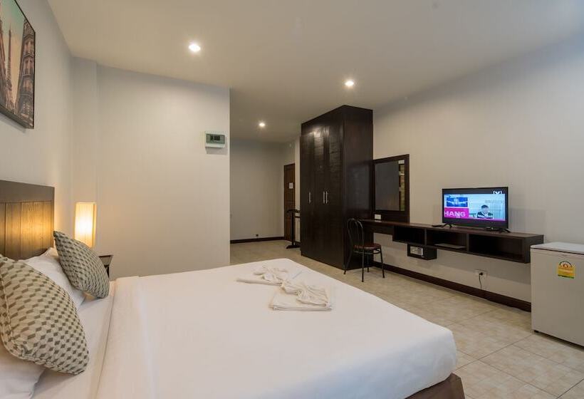 디럭스 스튜디오, Amarin Hotel Patong
