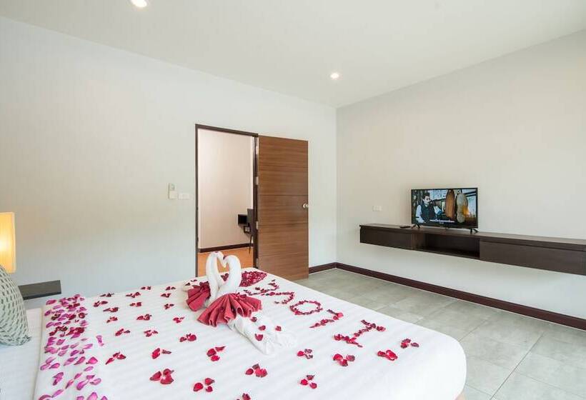 침실 1개 디럭스 아파트, Amarin Hotel Patong