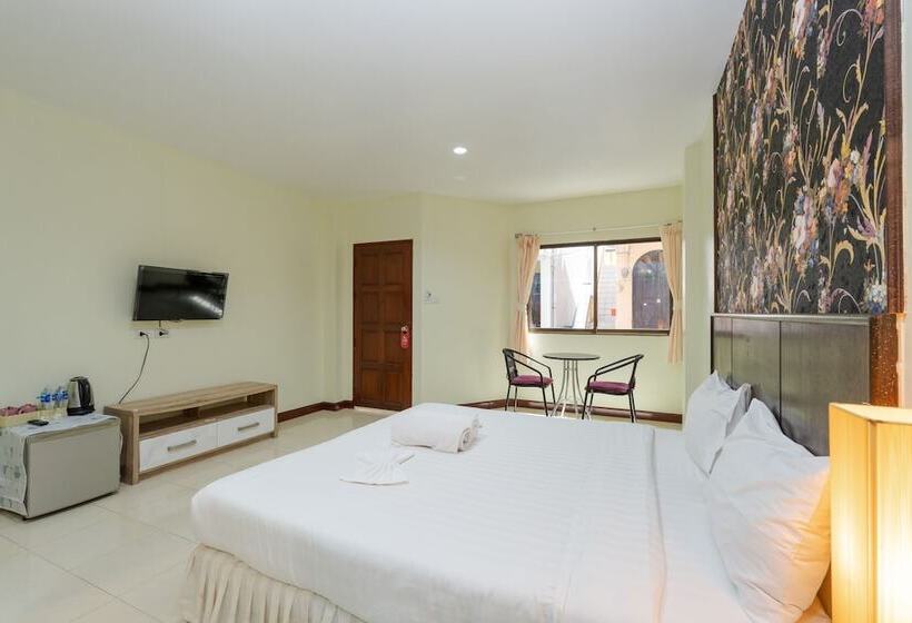 4인용 수피리어 룸, Amarin Hotel Patong