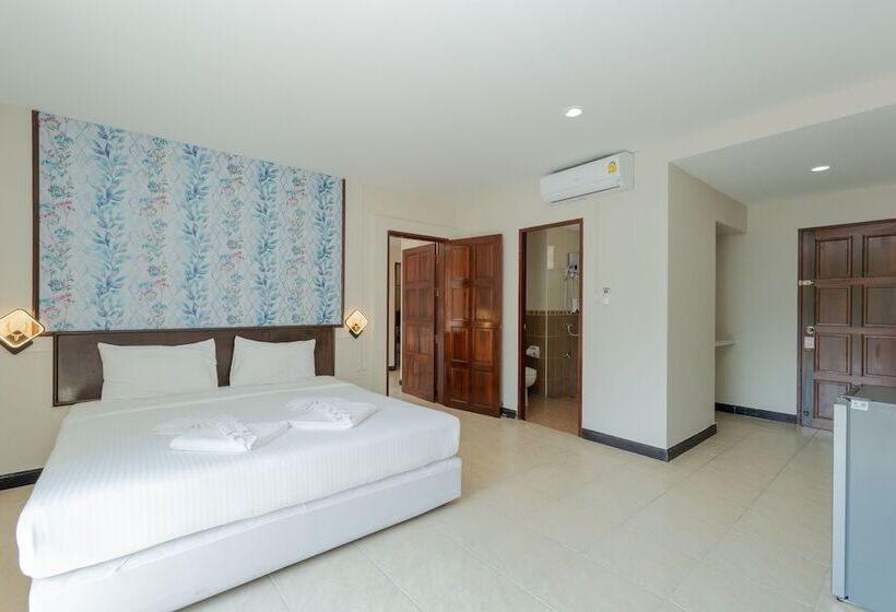 수피리어 스튜디오, Amarin Hotel Patong