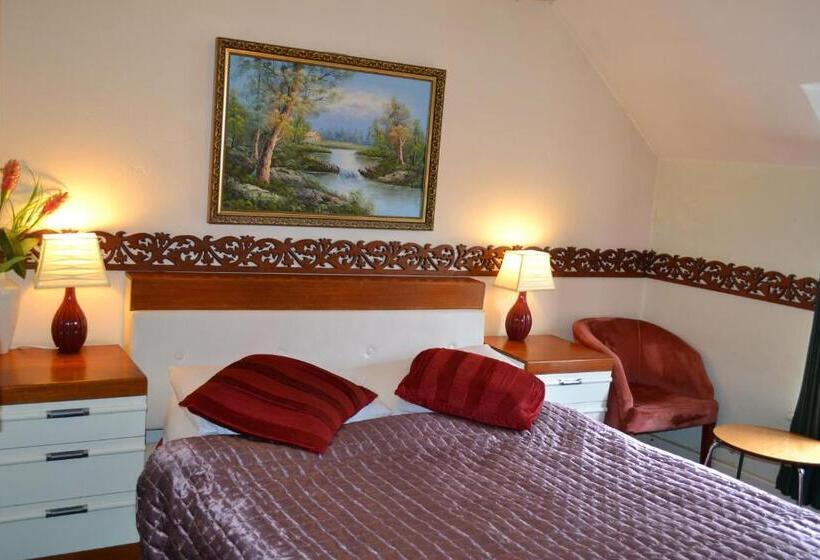 Номер Стандарт Совместная Ванная, Ely Guest House