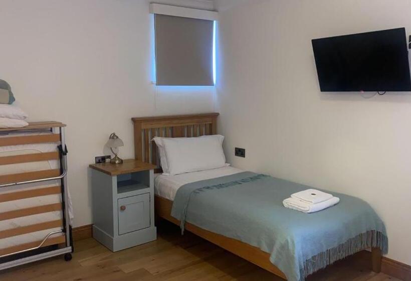 Семейный Номер, Church Farm Accommodation