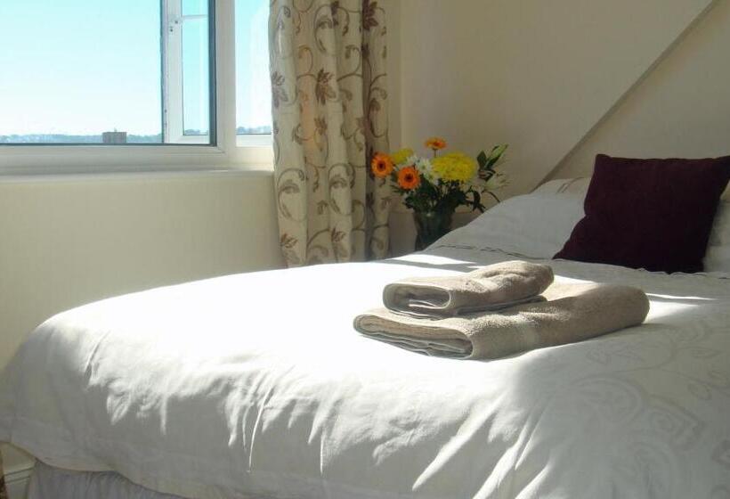 Номер Стандарт, Harlequin Guest House With Parking