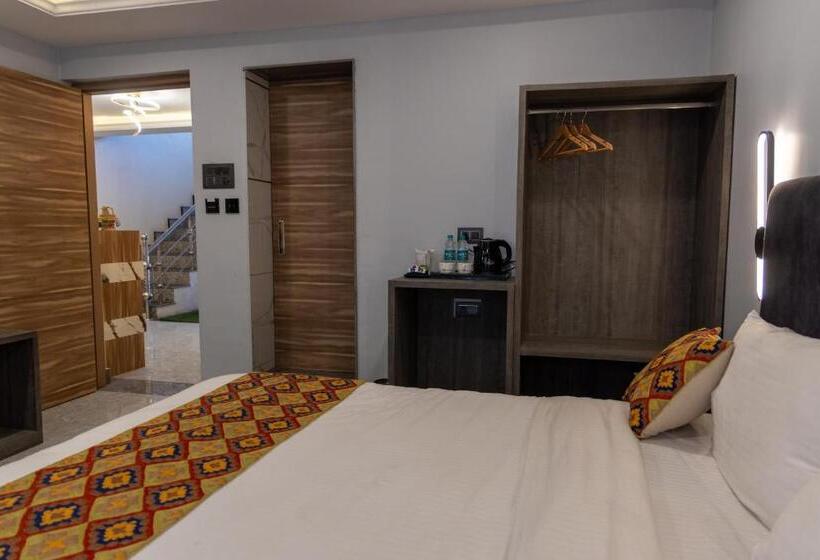 اتاق لوکس با تخت بزرگ, Bali Guest House