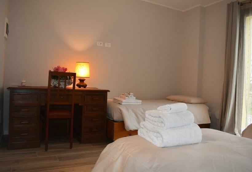 Номер Стандарт Вид на Сад, Azienda Agrituristica Scotti