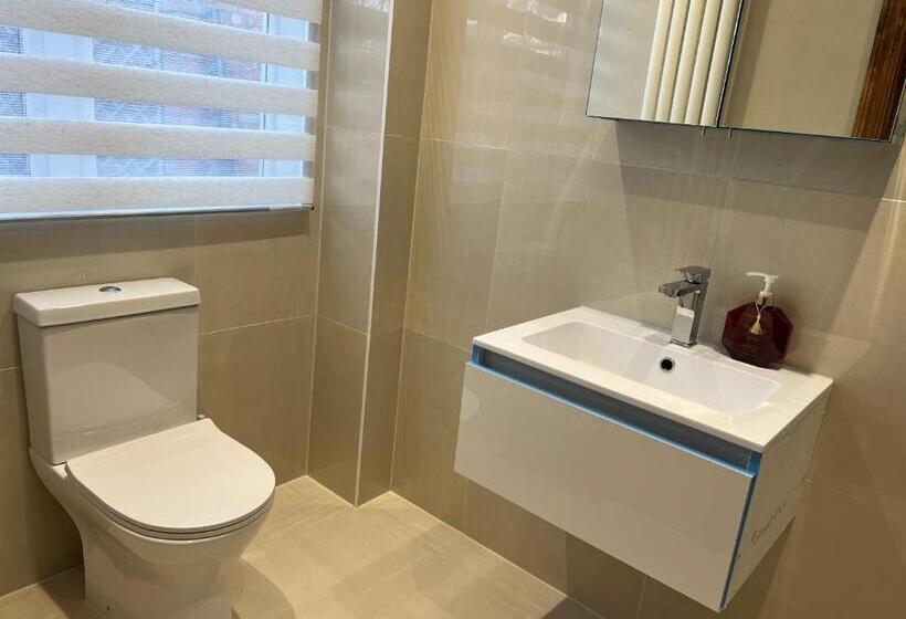 Семейное Студио, Tj Homes