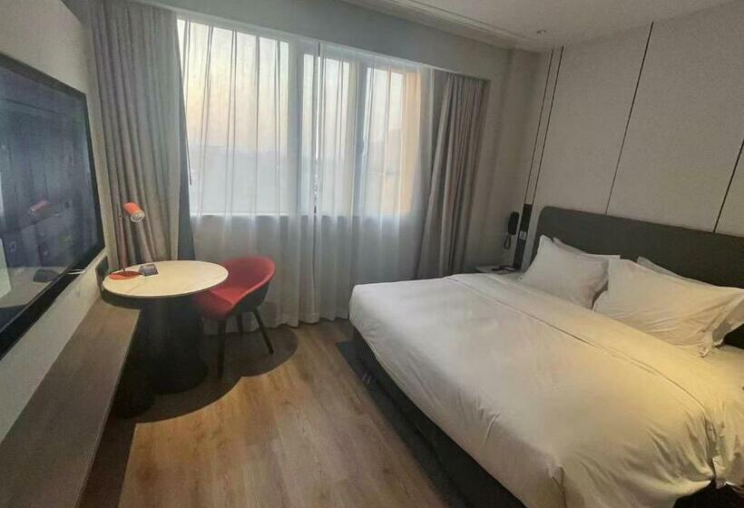 带大床的标准间, Holiday Inn Express Suzhou Luzhi, An Ihg