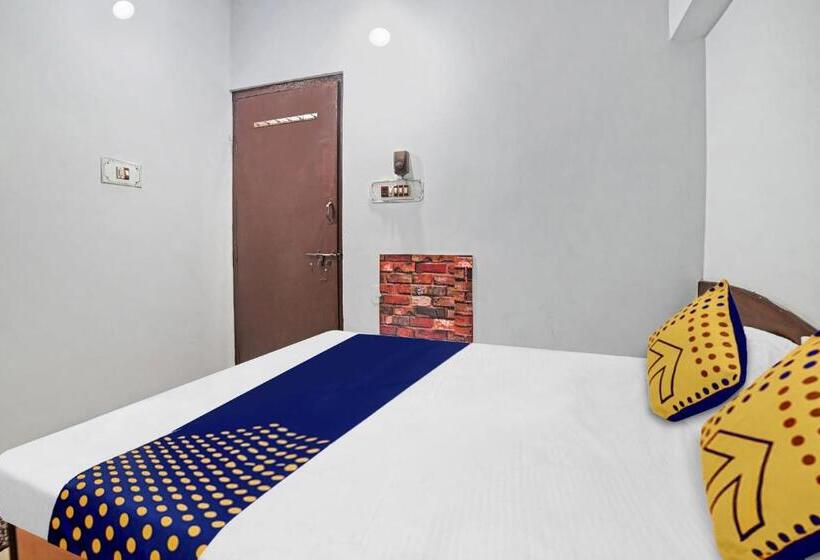 Трехместный Номер Классика, Spot On Hotel Ss