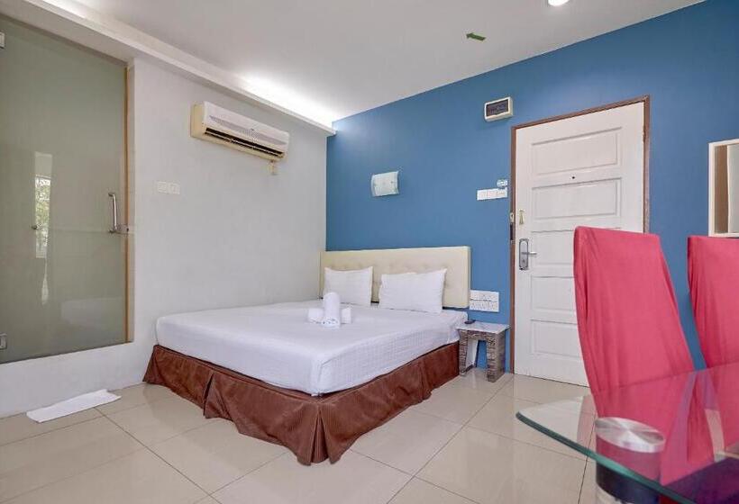Номер Deluxe Кровать Кинг, Swing And Pillows At Pj Kd
