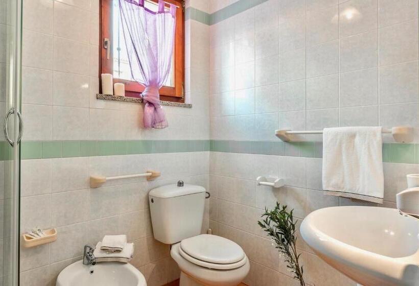 スタンダードスタジオ, Apartments In Santa Teresa Di Gallura