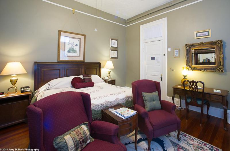 스위트, Page House Bed And Breakfast