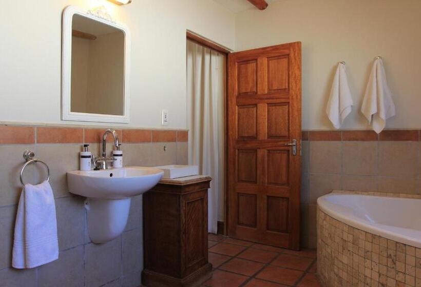 Семейный Номер, Basse Provence Country House