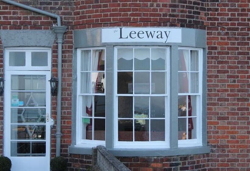 Номер Стандарт Индивидуальный Вид на Море, The Leeway