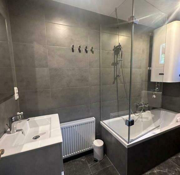 آپارتمان 2 خوابه, Haus Tirol