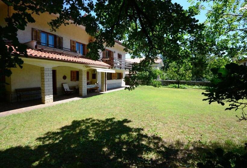 Апартаменты 1 Спальня Вид на Сад, Gaber B&b