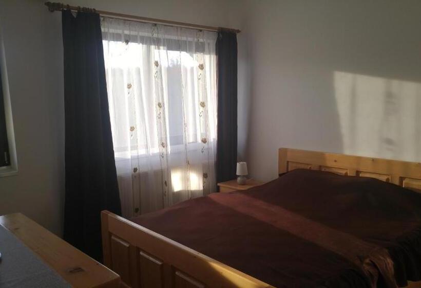 Номер Стандарт, Pensiunea Casa Vanatorului
