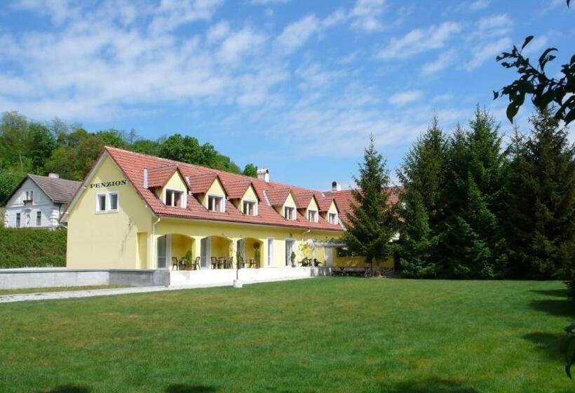 Люкс с Балконом, Penzion Kormorán