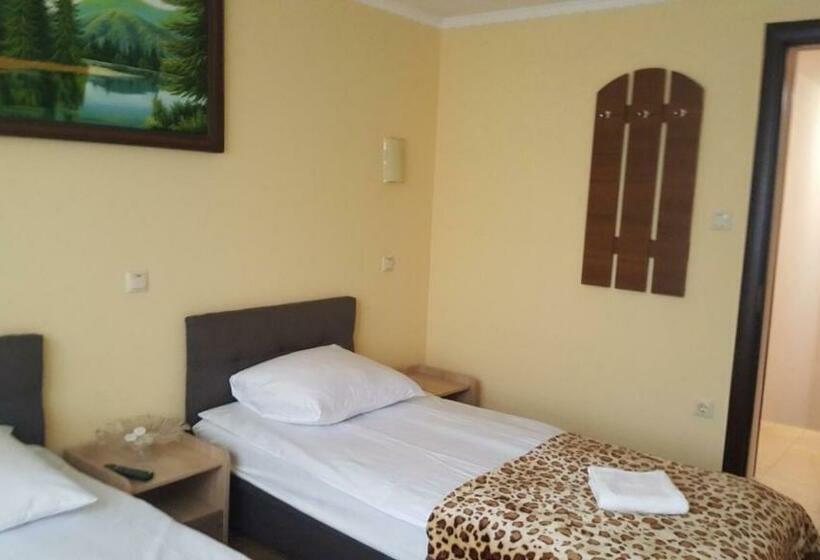 Номер Стандарт Совместная Ванная, Zatishok Guest House