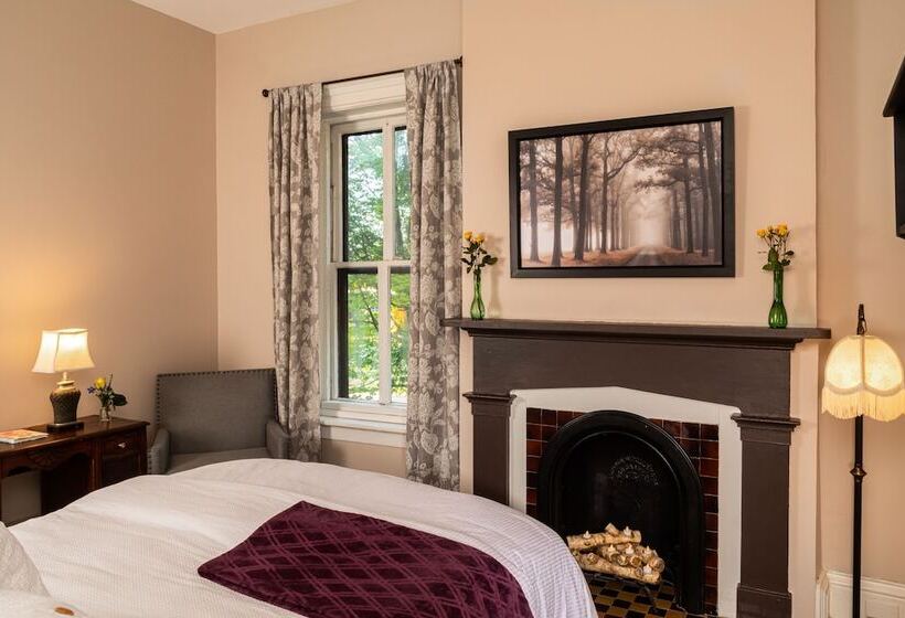 Номер Deluxe, Rosemont Inn