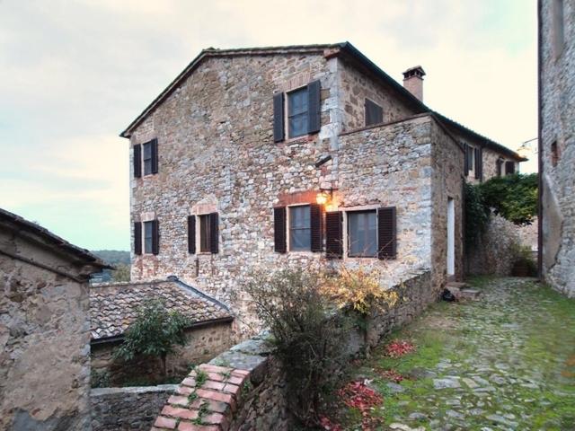 آپارتمان 2 خوابه, Castello Di Montalto