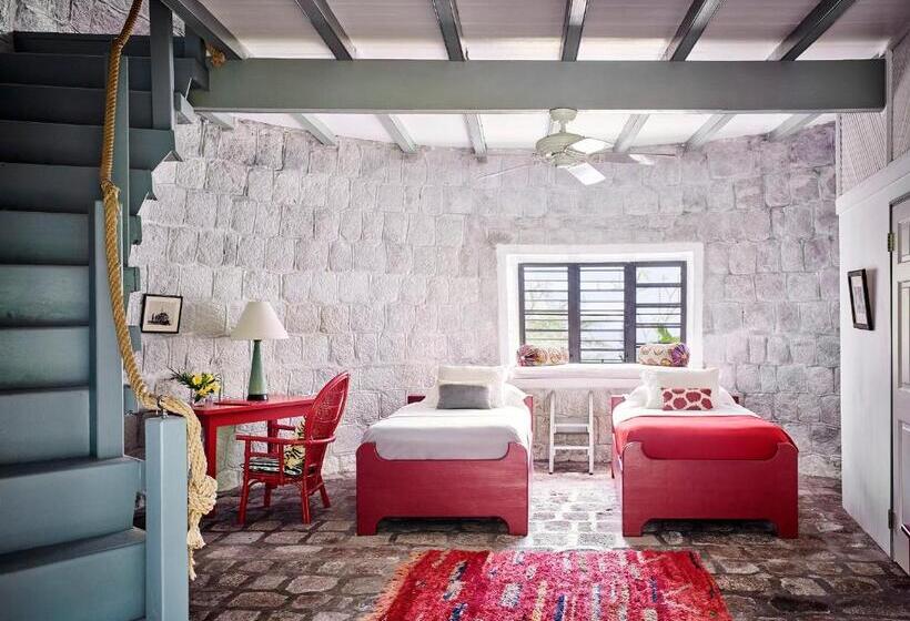 سوییت, Golden Rock Nevis