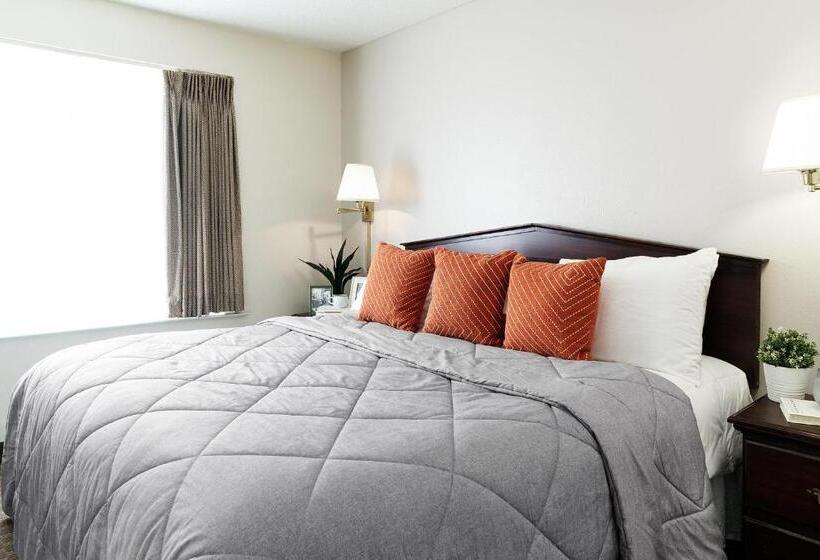 스위트 킹사이즈 침대, Intown Suites Extended Stay Columbus Ga