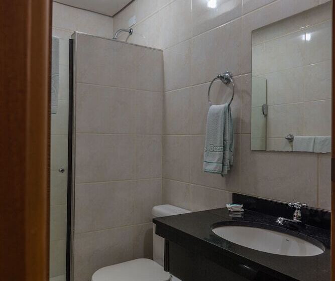 اتاق استاندارد سه نفره, Soneca Plaza