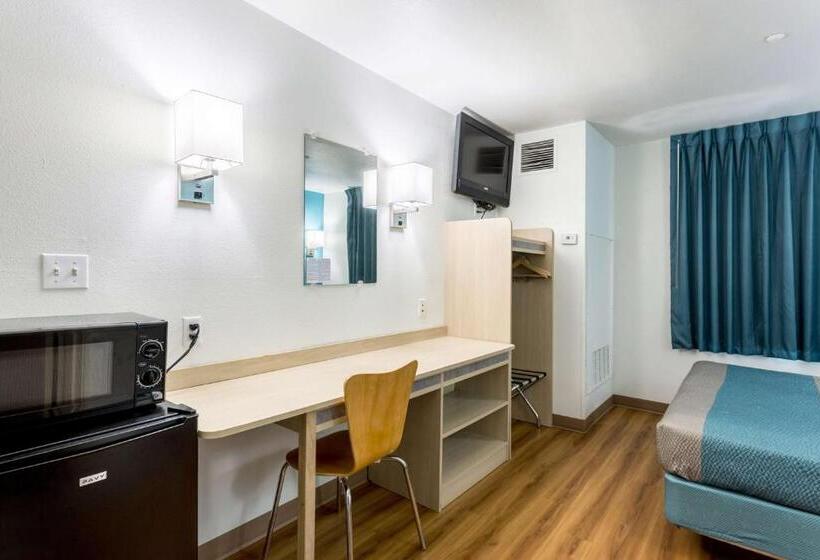 اتاق استاندارد, Motel 6 Roswell, Nm
