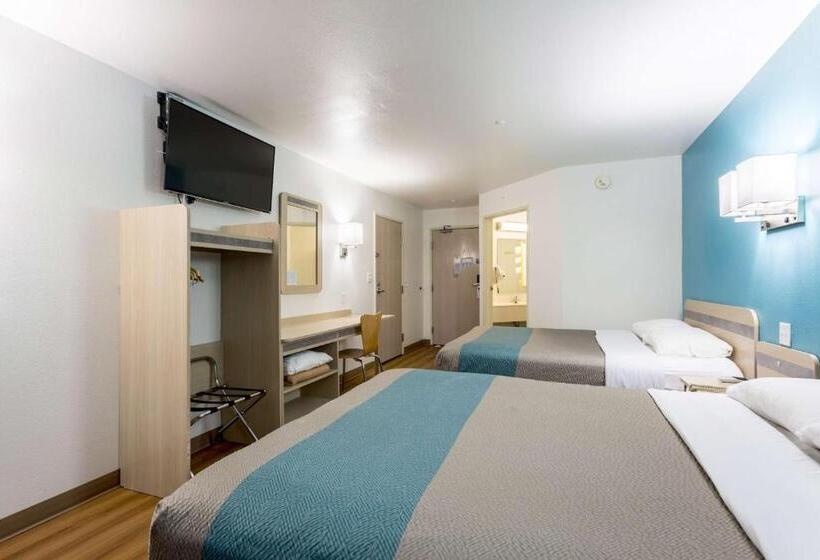 Номер Стандарт, Motel 6 Roswell, Nm