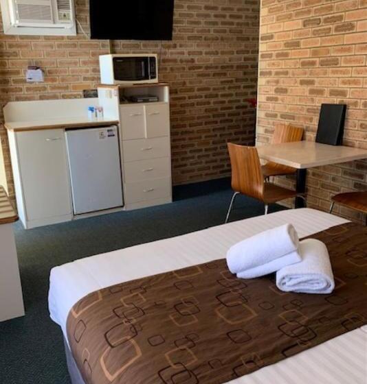 침실 2개 스위트, Garden City Motor Inn