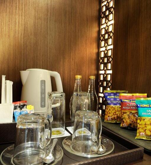 اتاق سوپریور با چشم‌انداز شهر, Al Meroz Hotel Bangkok   The Leading Halal