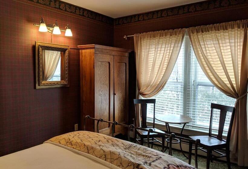 Номер Стандарт, Heart Of The Village Inn
